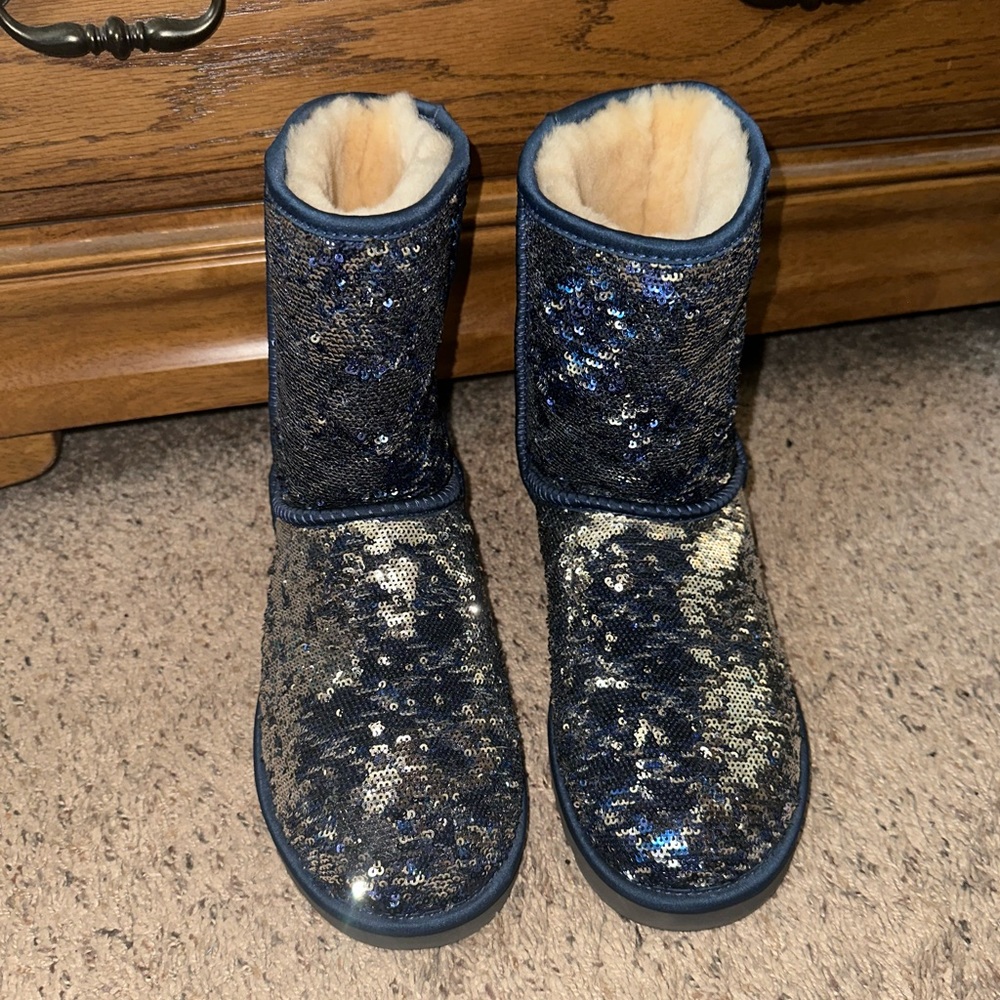 UGG Women Classic Short Sequin Boot